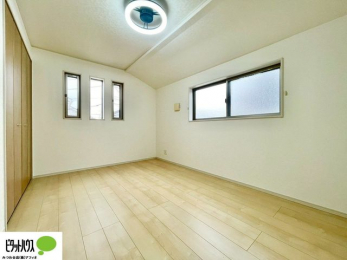 ���[�@�w�т̎��Ԃ��V�Ԏ��Ԃ���؂ɂł���q�ǂ������B�Ƌ�̔z�u�����₷���V���v���Ȑ݌v�ŁA�������K�Ɏg���܂��B