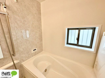 �����@�����������F���̗����ŁA1���̔��������������Ă��������B