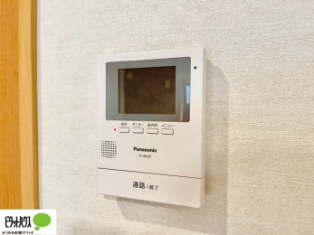 ���̑��@������Ԃ����S��TV���j�^�[�t���C���^�[�z��