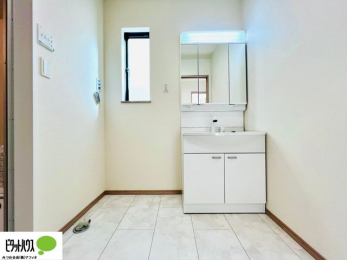 ���ʑ�E���ʏ��@�{�H��ʐ^�@�g���₷���V���v���Ȑ��ʉ��ϑ�B�����̎x�x�͂�������n�܂�܂��B