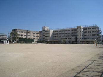 ���ӊ��@���ˎs���n���k���w�Z �k��10���B 750m