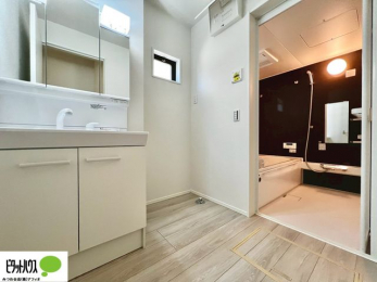 ���ʑ�E���ʏ��@�{�H��ʐ^�@�g���₷���V���v���Ȑ��ʉ��ϑ�B�����̎x�x�͂�������n�܂�܂��B