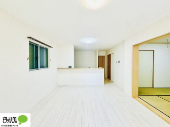 ���r���O�@�l�C�̑ΖʃL�b�`���ŉƑ��݂�Ȃ������ꏏ�B