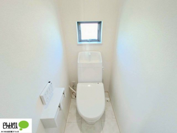 �g�C���@1�E2�K�E�H�V�����b�g�g�C�������B