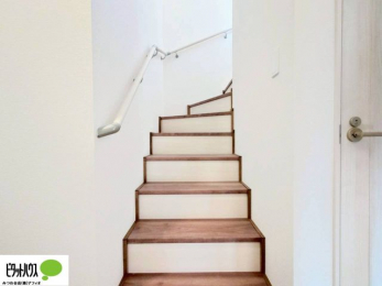 �@�肷��t���K�i�B�����Ȃ��q�l���N�z�̕������S�ɏ�艺��ł��܂��B