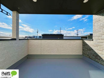 ���ց@�z�c�₽������̐��󕨂������郏�C�h�o���R�j�[