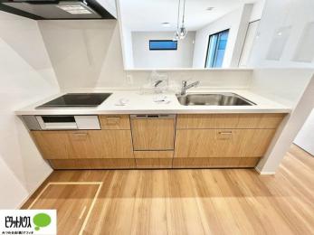 �L�b�`���@�Ƒ��Ƃ��b���Ȃ���y���������ł���J�E���^�[�L�b�`���B