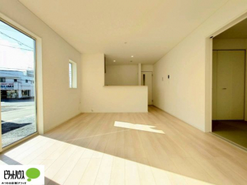 ���r���O�@�l�C�̑ΖʃL�b�`���ŉƑ��݂�Ȃ������ꏏ�B