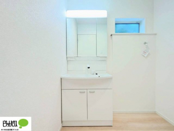 ���ʑ�E���ʏ��@�O�ʋ��̗���A�V���N���ȂǑ������[��������A�L�X�Ƃ������ʉ��ϑ�ł��B