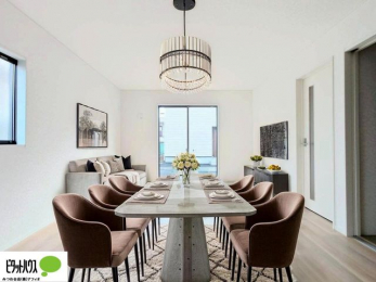 ���r���O�@�傫�ȑ�����ۓI�ȃ��r���O�́A�������邢��C�ɂ��Ă���܂��ˁB�����ۂ̎����ʐ^��CG�ŉƋ��z�u�����C���[�W�ł���A���ۂƂ͑����قȂ�܂��B