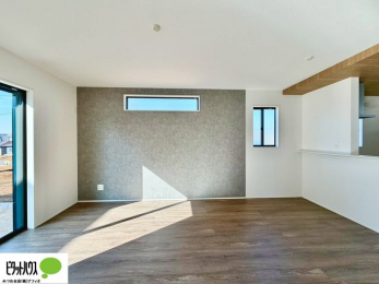 �L�b�`���@�A�N�Z���g�N���X���g�p�����A�������ȃ��r���O