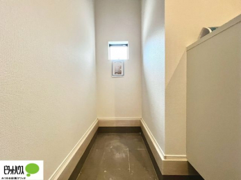 �@���t���Ŗ��邢�V���[�Y�N���[�N�B