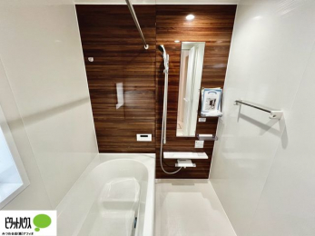 �����@�����̔�������Ă����o�X���[���͍L�X�������B�x���͂��q�l�ƈꏏ�ɗV�тȂ������܂��ˁB