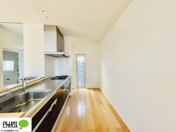 �L�b�`���@�����̂��������y�����Ȃ閾�邭�L�X�Ƃ����L�b�`��