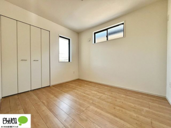 �q�������@�w�т̎��Ԃ��V�Ԏ��Ԃ���؂ɂł���q�ǂ������B�Ƌ�̔z�u�����₷���V���v���Ȑ݌v�ŁA�������K�Ɏg���܂��B