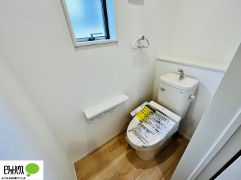 ���r���O�@���R�����������ޒg���ȃ��r���O�B��������ɂ͓Ǐ��₨���Q�ł����Ȃ���̂�т�Ɖ߂����ЂƎ����B