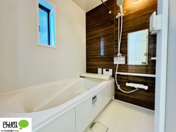 ���r���O�@�C���e���A�̉f����L�X�Ƃ������r���O