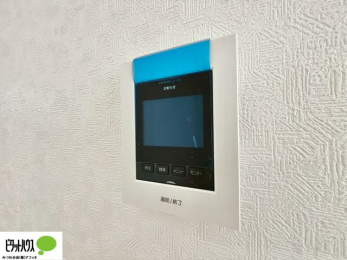 ���̑��@������Ԃ����S��TV���j�^�[�t���C���^�[�z��