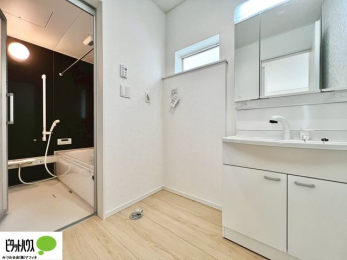 ���ʑ�E���ʏ��@�g���₷���V���v���Ȑ��ʉ��ϑ�B�����̎x�x�͂�������n�܂�܂��B