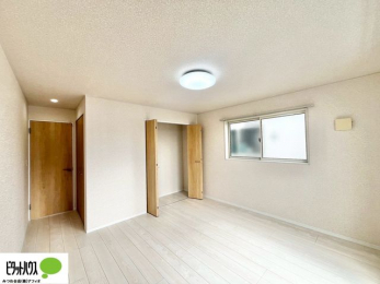 ���̑����ρ@���ꂼ��̂������Ɏ��[�X�y�[�X������̂Ńv���C�x�[�g�ȉו����g�߂ɒu�����Ƃ��ł��܂��B