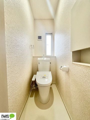 �g�C���@1�E2�K�E�H�V�����b�g�g�C�������B