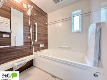 �����@�{�H��ʐ^�F1���̔�����������x���̓��͂��q�l�Ƃ̃R�~���j�P�[�V�����̏�Ƃ���