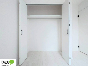 ���[�@���ꂼ��̂������Ɏ��[�X�y�[�X������̂Ńv���C�x�[�g�ȉו����g�߂ɒu�����Ƃ��ł��܂��B