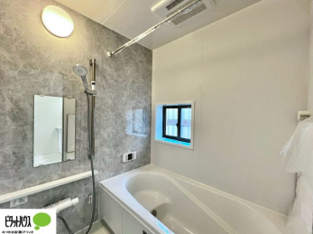 �����@�{�H��ʐ^�@�����̔�������Ă���闁���͍L�X�������B�x���͂��q�l�ƈꏏ�ɗV�тȂ������܂��ˁB