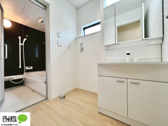 ���ʑ�E���ʏ��@�g���₷���V���v���Ȑ��ʉ��ϑ�B�����̎x�x�͂�������n�܂�܂��B