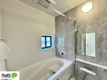 �����@�{�H��ʐ^�F1���̔�����������x���̓��͂��q�l�Ƃ̃R�~���j�P�[�V�����̏�Ƃ���