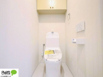 �g�C���@�E�H�V�����b�g�g�C�������B