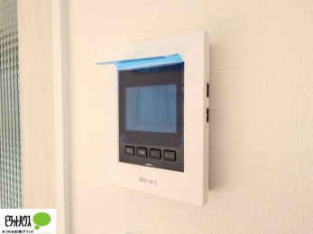 ���̑��@������Ԃ����S��TV���j�^�[�t���C���^�[�z��