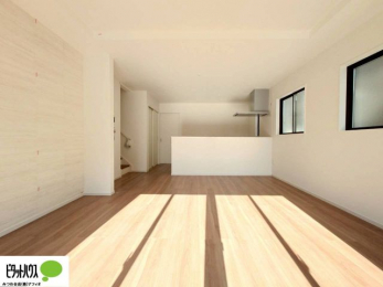 ���r���O�@�l�C�̑ΖʃL�b�`���ŉƑ��݂�Ȃ������ꏏ�B