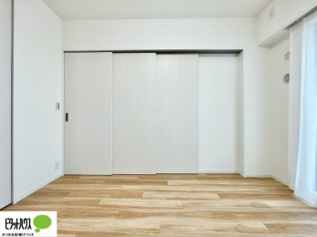 ���̑����ρ@�m��7���傫�ȑ����疾�邢�z�˂�������܂��B