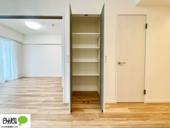 ���̑��@���r���O���[