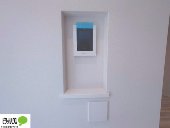 ���̑��@�{�H��ʐ^�F������Ԃ����S��TV���j�^�[�t���C���^�[�z��