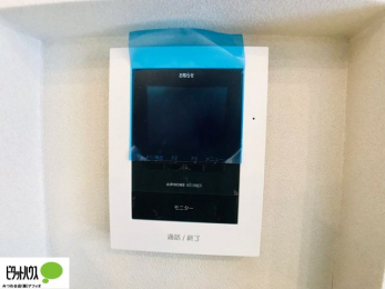 ���̑��@�{�H��ʐ^�F������Ԃ����S��TV���j�^�[�t���C���^�[�z��