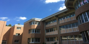 ���ӊ��@���X�䒬�����X�䏬�w�Z �k��20���B 1560m