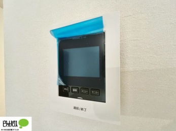 ���̑��@�{�H��ʐ^�F������Ԃ����S��TV���j�^�[�t���C���^�[�z��