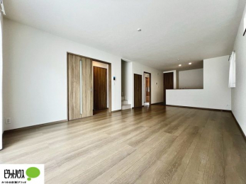 ���r���O�@�L�X�k�c�j�I����̑傫�ȃ\�t�@��u���Ă������f��ӏ܂��ǂ��ł��ˁB