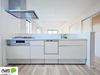 �L�b�`���@�Ƒ��Ƃ��b���Ȃ���y���������ł���J�E���^�[�L�b�`��