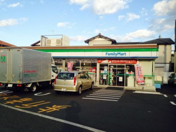 ���ӊ��@�t�@�~���[�}�[�g/��t�����꒚�ړX �k��3���B 230m