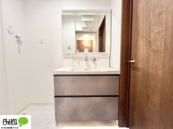 ���ʑ�E���ʏ��@�傫�ȋ��Ō��₷�����ʉ��ϑ�