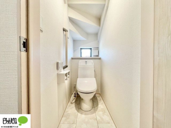 �g�C���@1�E2�K�E�H�V�����b�g�g�C�������B