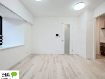 �L�b�`���@���R�ƉƑ��̊炪���킹����Ԏ��ł�