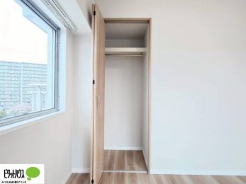 �q�������@���ꂼ��̂������Ɏ��[�X�y�[�X������̂Ńv���C�x�[�g�ȉו����g�߂ɒu�����Ƃ��ł��܂��B