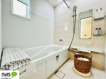 ���r���O�@�L�X�k�c�j�I����̑傫�ȃ\�t�@��u���Ă������f��ӏ܂��ǂ��ł��ˁB