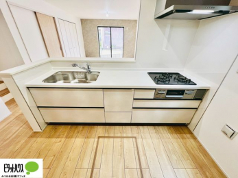 �L�b�`���@�{�H��ʐ^�@�Ƒ��Ƃ��b���Ȃ���y���������ł���J�E���^�[�L�b�`��