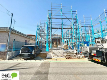 ���̑��@�����H�@���h��ɋ��������H�@�B����24�~���̍���~���B�y��Ɨ��ɒ��ڗ��ߕt���A����1�̖ʂƂ��Ĉ�̉������鎖�ɂ�茚���̂˂����ό`��h���B������̈��ɂ����ɋ����䕗��n�k�ɋ��x�𔭊��B