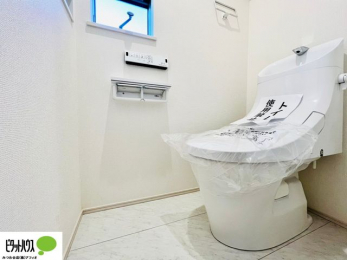 �g�C���@�{�H��ʐ^�@1�E2�K�E�H�V�����b�g�g�C�������B